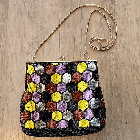 Vintage Hand Beaded Honeycomb Pattern Kisslock Purse Made in Hong Kong - Picture 1 of 11